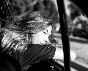 Jordi releases second Microdose single “Standing in the Back”